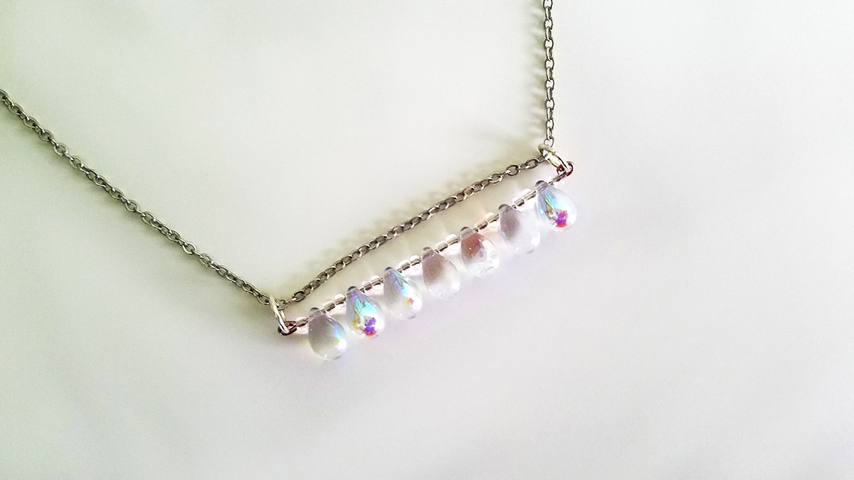 Iridescent Wire Bar Necklace Front
