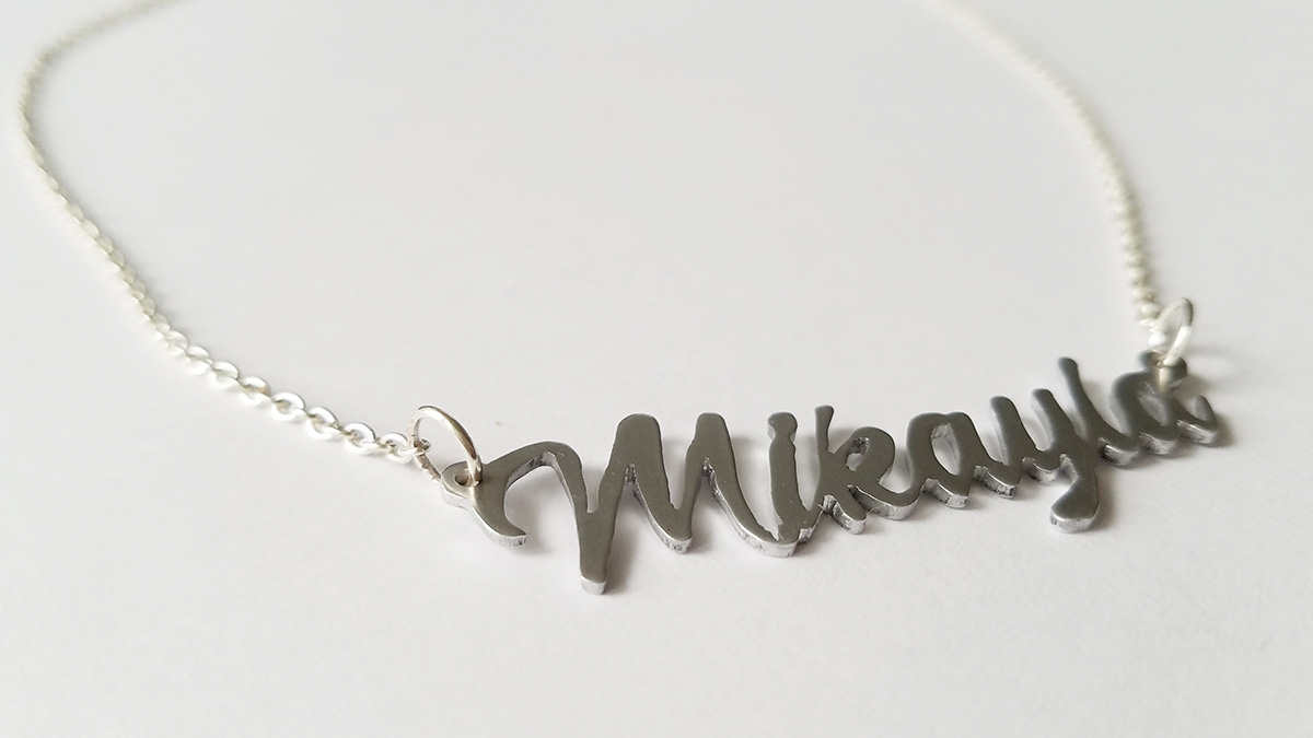 Name Necklace Left