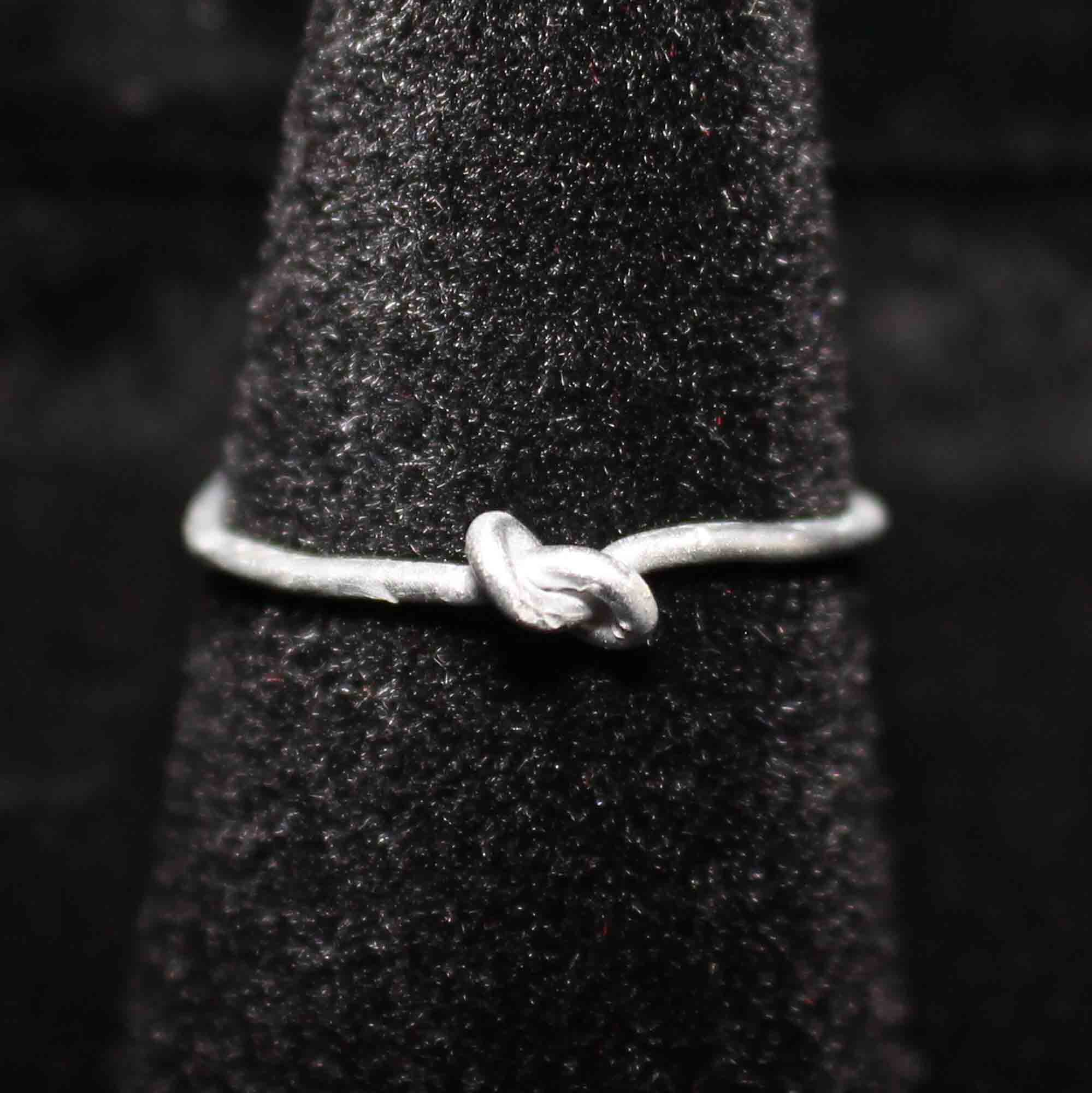 Knot Wire Ring